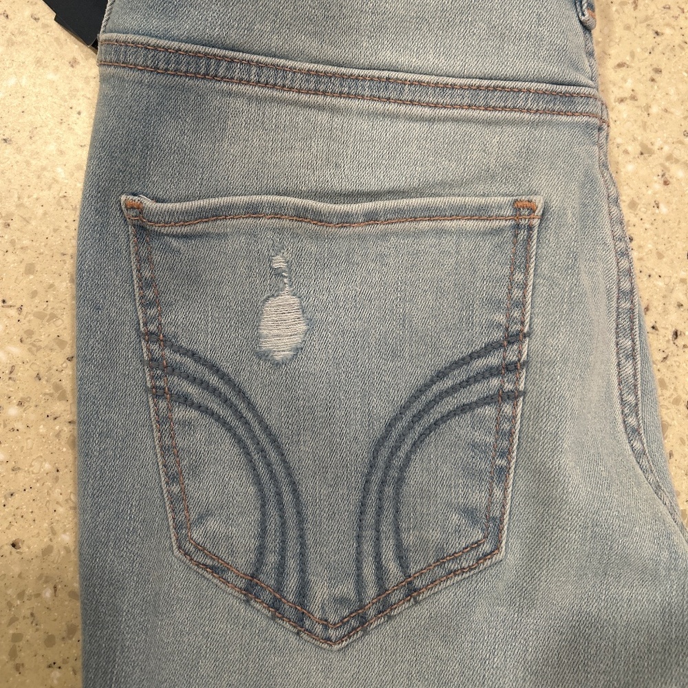 Hollister Ulta High-Rise Super Skinny Jeans
